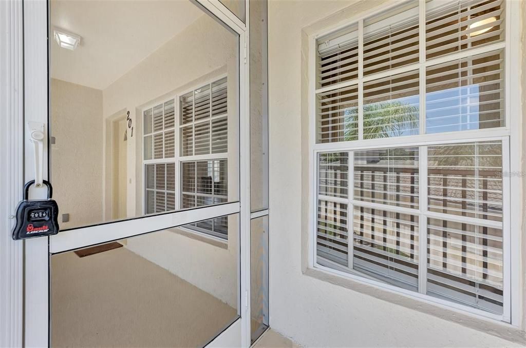 For Rent: $2,200 (2 beds, 2 baths, 1235 Square Feet)