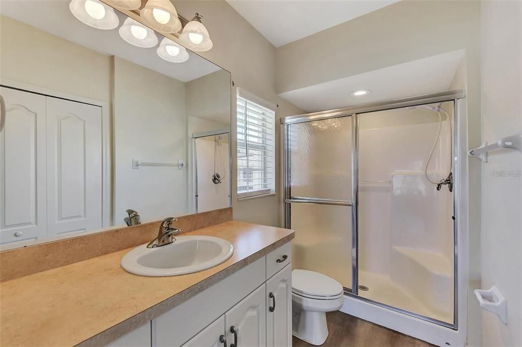 For Rent: $2,200 (2 beds, 2 baths, 1235 Square Feet)