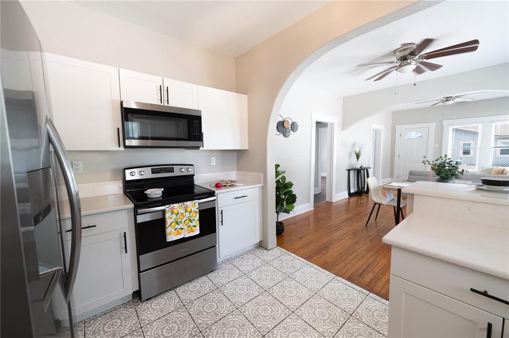 В аренду: $2,500 (2 спален, 2 ванн, 944 Квадратных фут)
