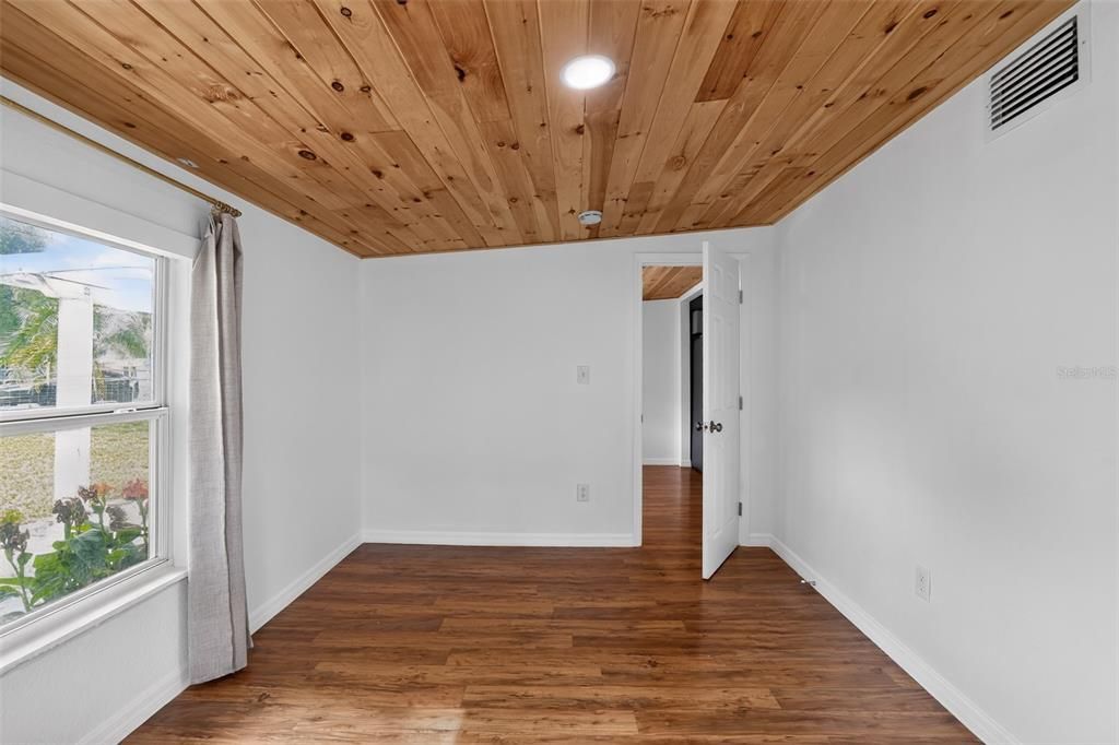 En Venta: $299,975 (2 camas, 1 baños, 864 Pies cuadrados)
