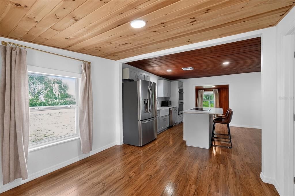 En Venta: $299,975 (2 camas, 1 baños, 864 Pies cuadrados)