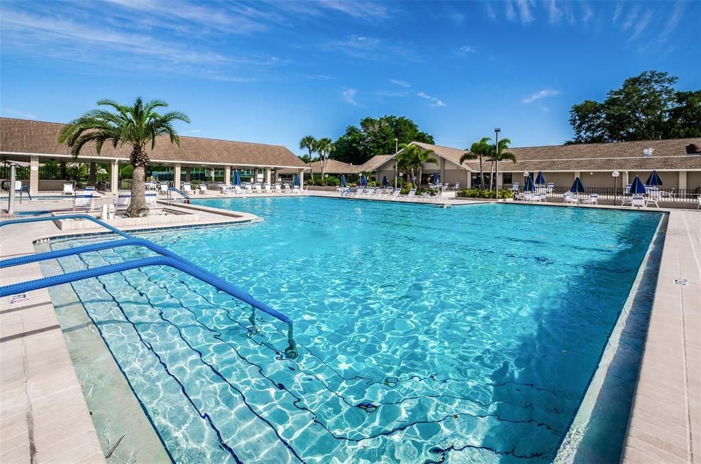 Activo con contrato: $379,000 (2 camas, 2 baños, 1420 Pies cuadrados)