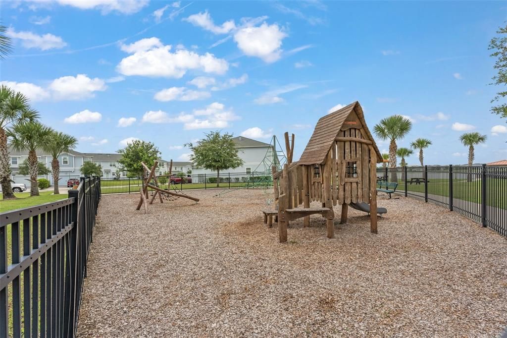 Active With Contract: $559,000 (4 beds, 3 baths, 2655 Square Feet)