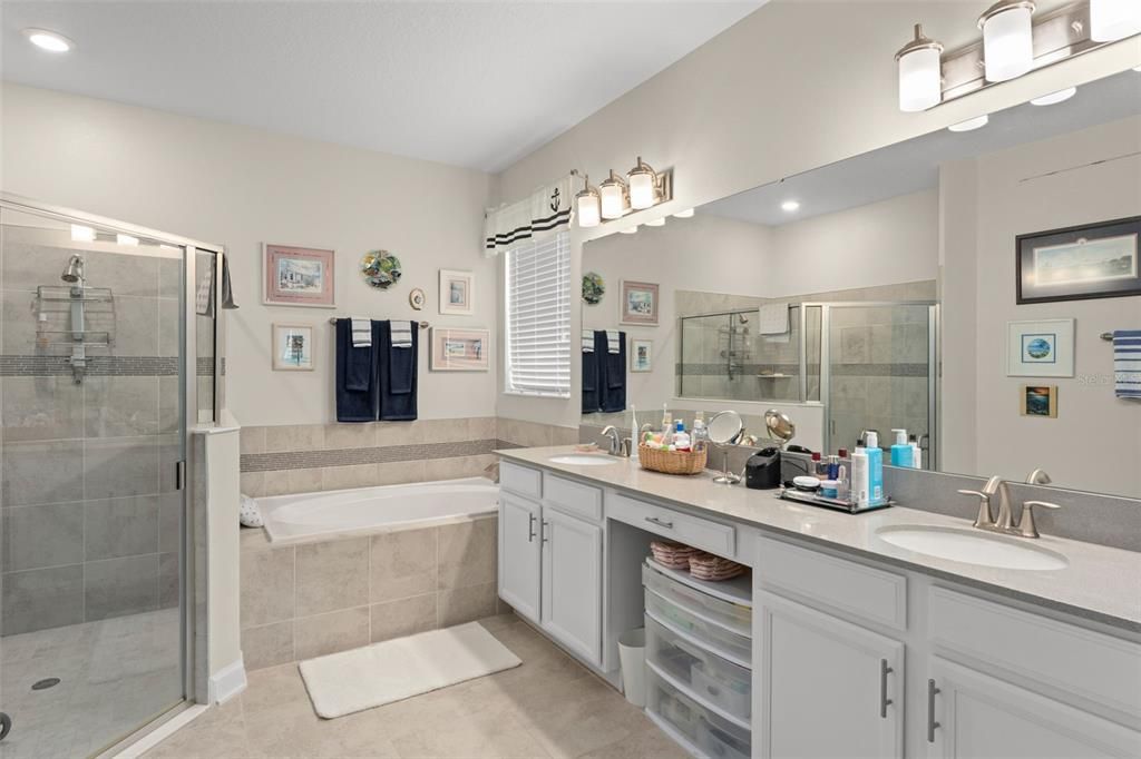 Active With Contract: $559,000 (4 beds, 3 baths, 2655 Square Feet)