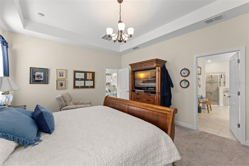 Active With Contract: $559,000 (4 beds, 3 baths, 2655 Square Feet)