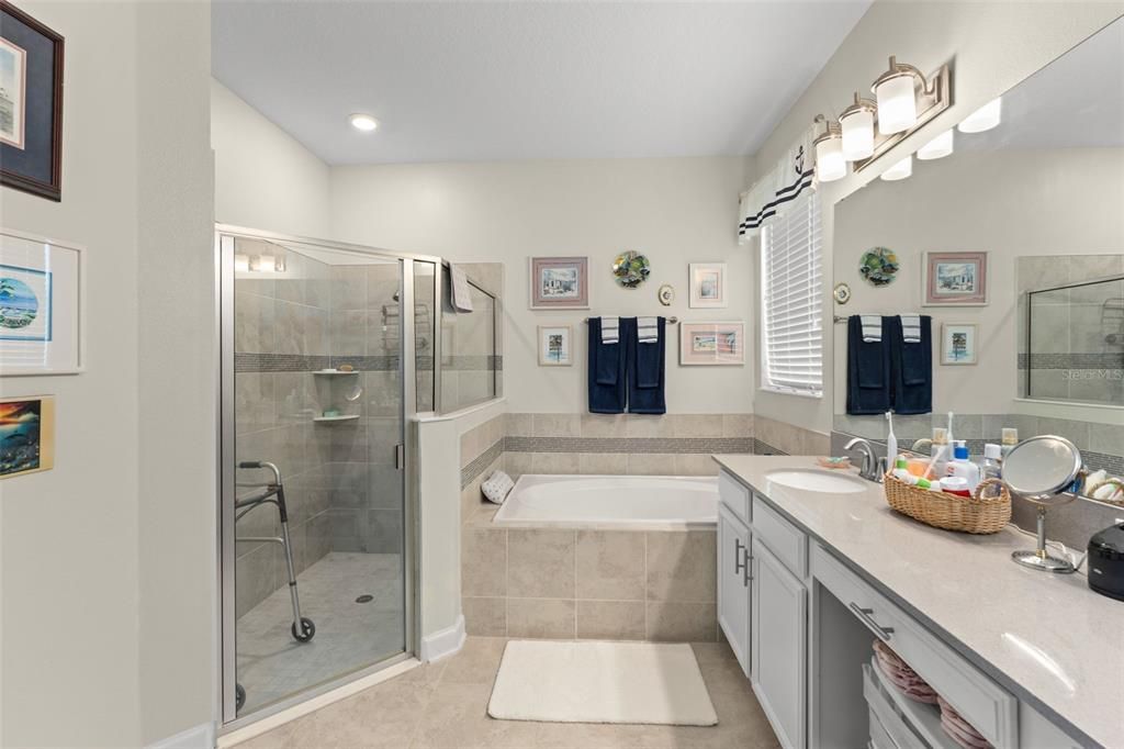 Active With Contract: $559,000 (4 beds, 3 baths, 2655 Square Feet)