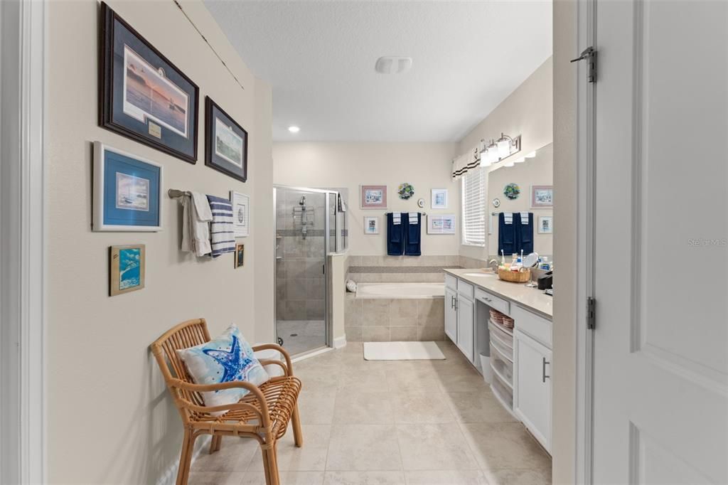 Active With Contract: $559,000 (4 beds, 3 baths, 2655 Square Feet)