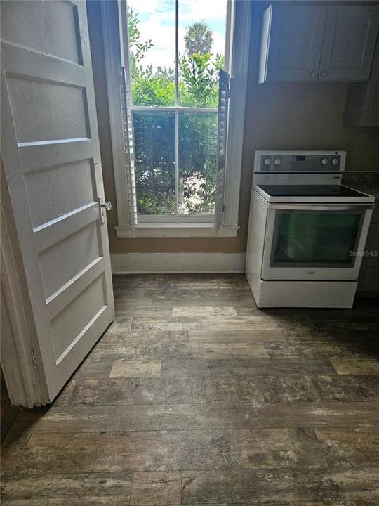 В аренду: $1,295 (1 спален, 1 ванн, 750 Квадратных фут)