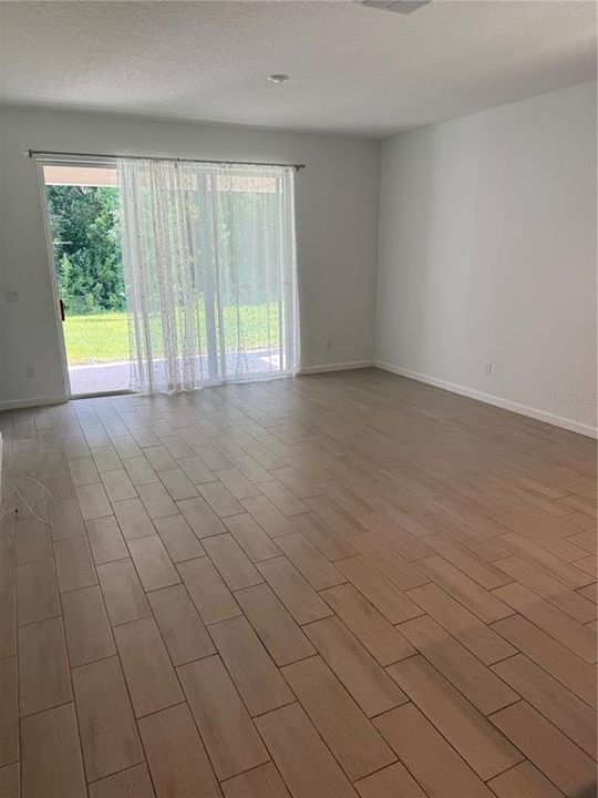В аренду: $2,650 (4 спален, 2 ванн, 2110 Квадратных фут)