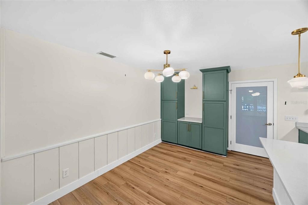 For Sale: $619,900 (3 beds, 2 baths, 1712 Square Feet)