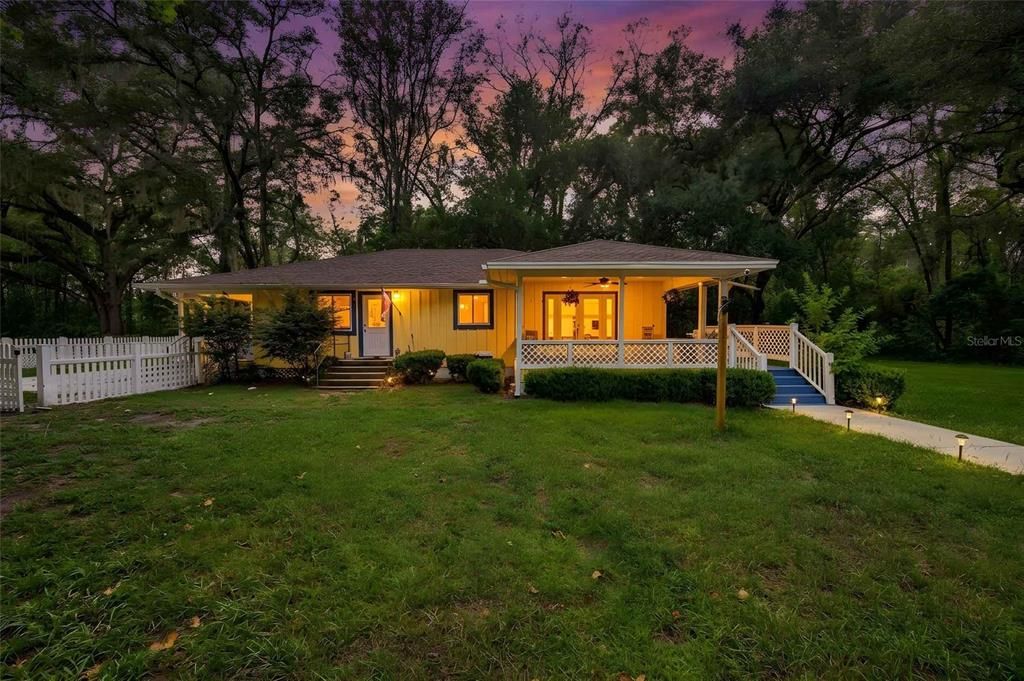 For Sale: $619,900 (3 beds, 2 baths, 1712 Square Feet)