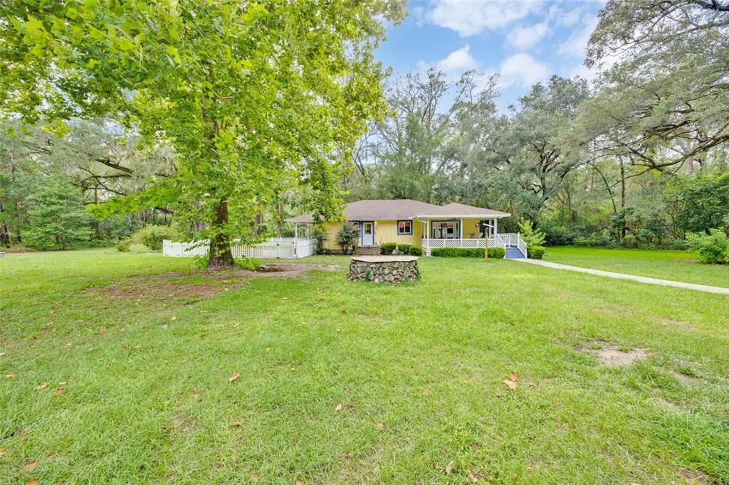 For Sale: $619,900 (3 beds, 2 baths, 1712 Square Feet)