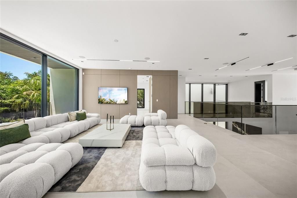 For Sale: $5,995,000 (5 beds, 5 baths, 5270 Square Feet)