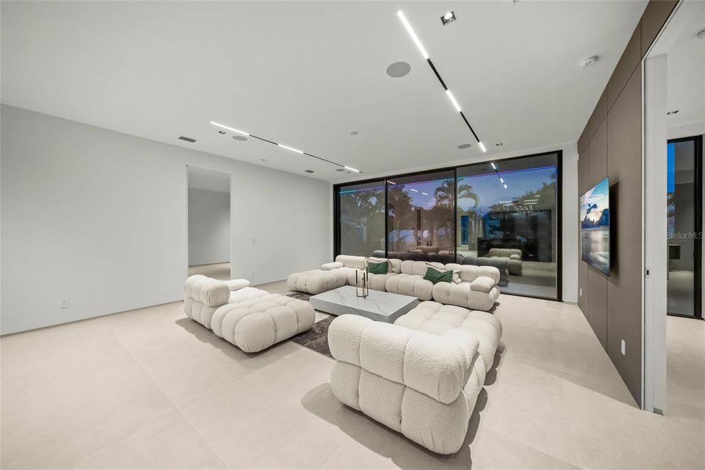 For Sale: $5,995,000 (5 beds, 5 baths, 5270 Square Feet)