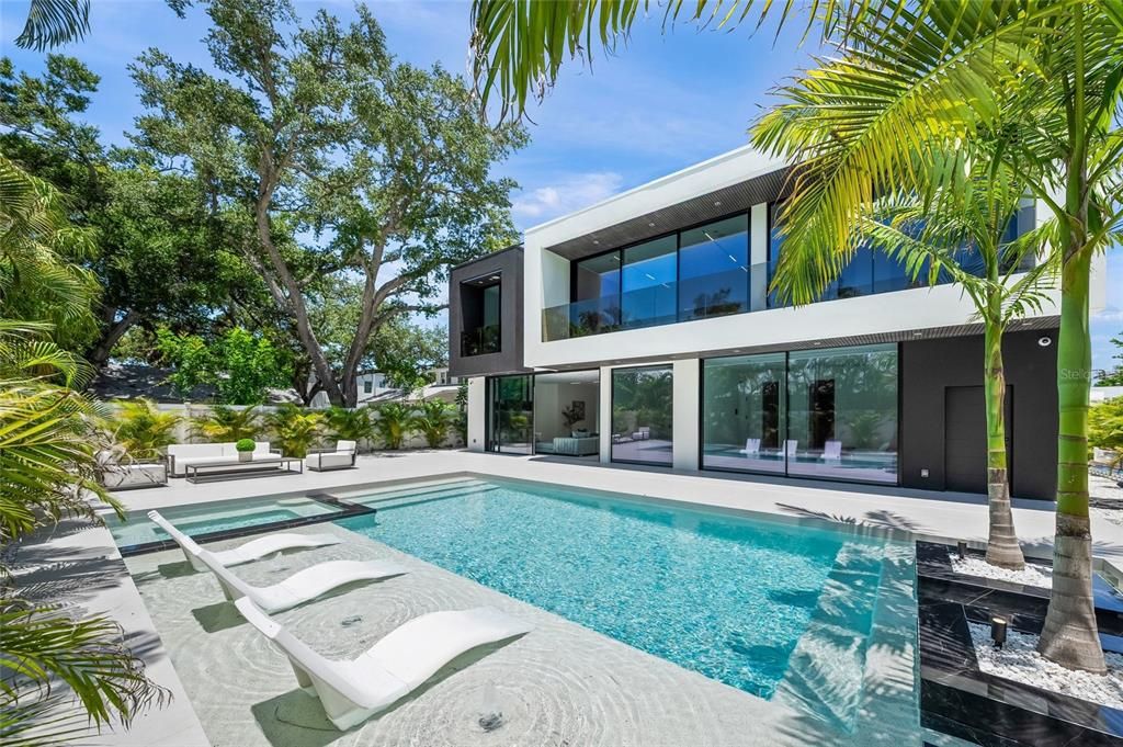 For Sale: $5,995,000 (5 beds, 5 baths, 5270 Square Feet)