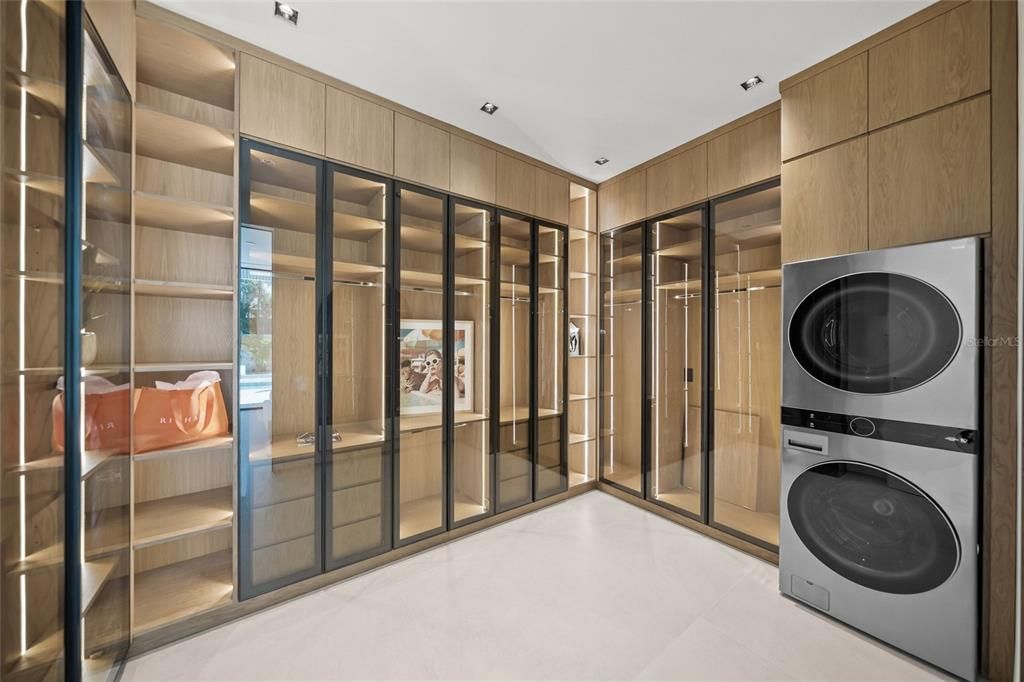 For Sale: $5,995,000 (5 beds, 5 baths, 5270 Square Feet)