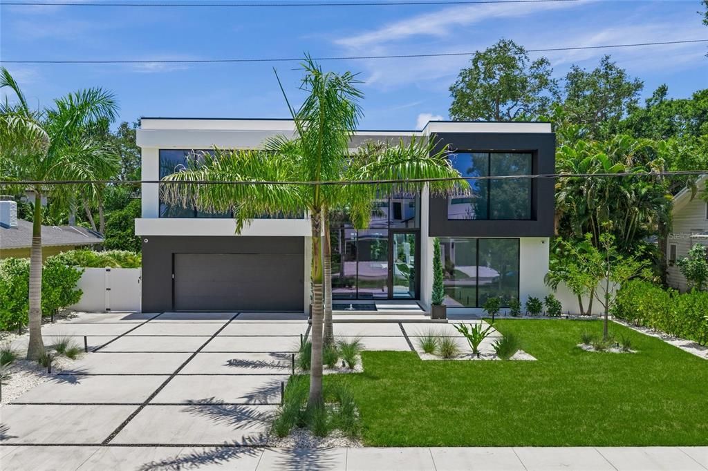 For Sale: $5,995,000 (5 beds, 5 baths, 5270 Square Feet)