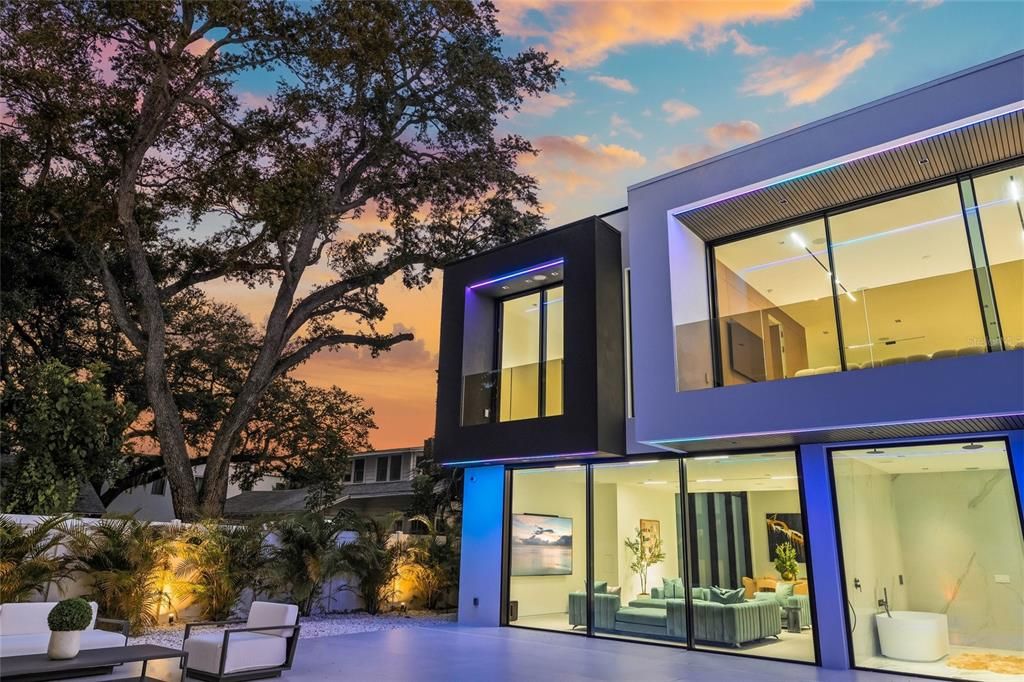 For Sale: $5,995,000 (5 beds, 5 baths, 5270 Square Feet)