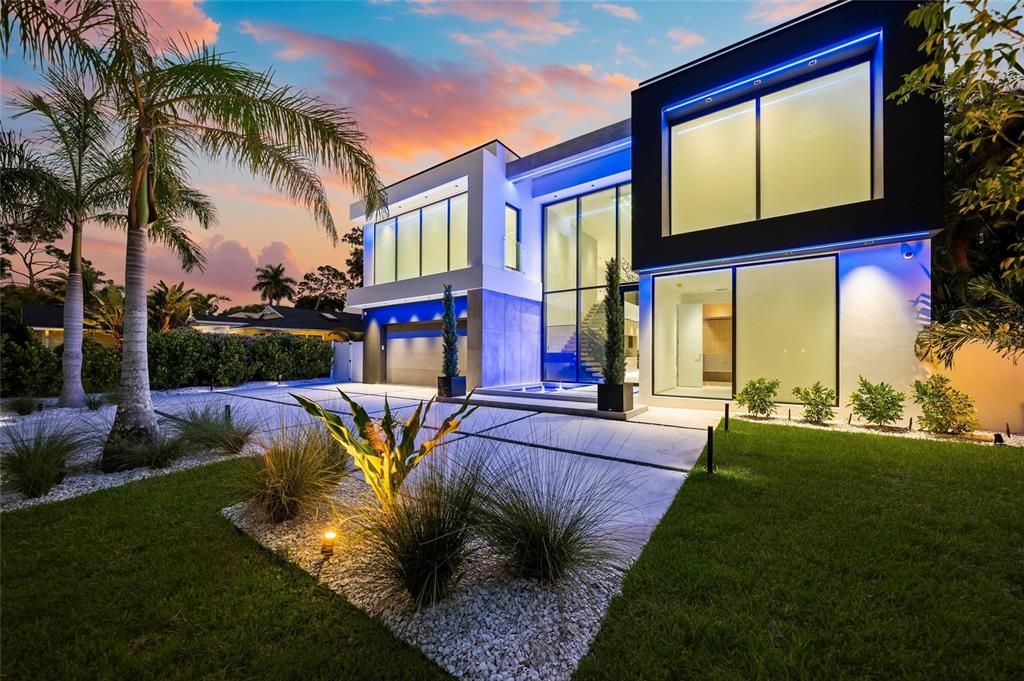 For Sale: $5,995,000 (5 beds, 5 baths, 5270 Square Feet)