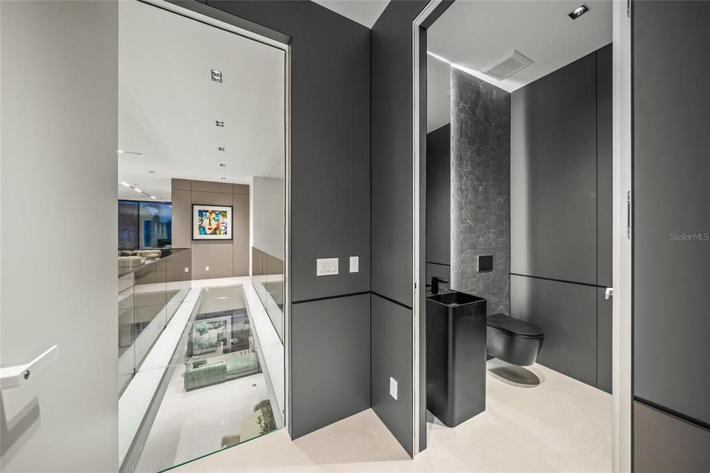 For Sale: $5,995,000 (5 beds, 5 baths, 5270 Square Feet)