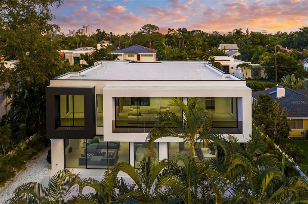 For Sale: $5,995,000 (5 beds, 5 baths, 5270 Square Feet)