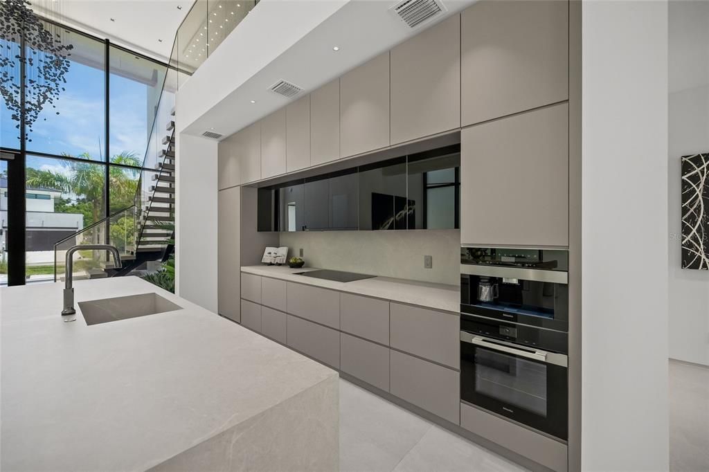 For Sale: $5,995,000 (5 beds, 5 baths, 5270 Square Feet)