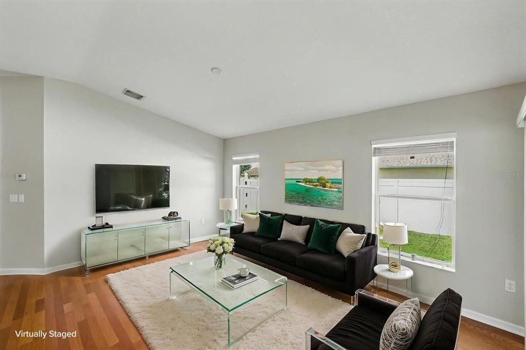 En Venta: $325,000 (4 camas, 3 baños, 1766 Pies cuadrados)