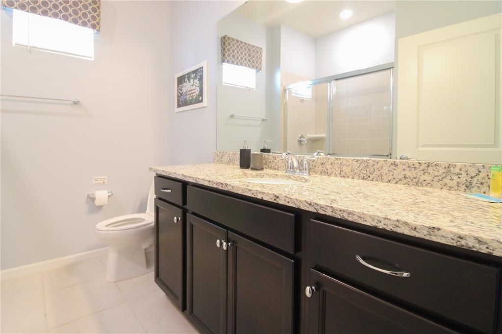 En Venta: $799,000 (10 camas, 8 baños, 4399 Pies cuadrados)