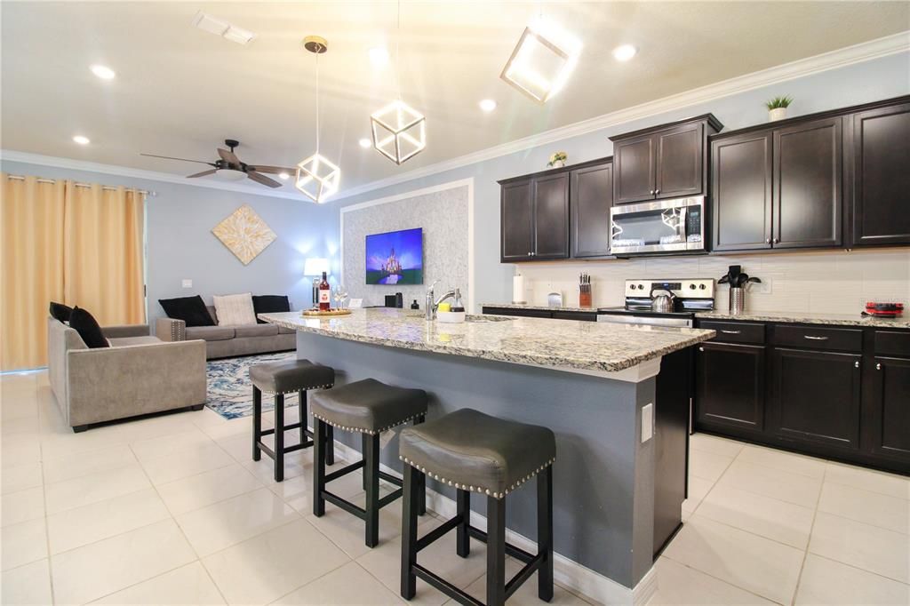 En Venta: $799,000 (10 camas, 8 baños, 4399 Pies cuadrados)