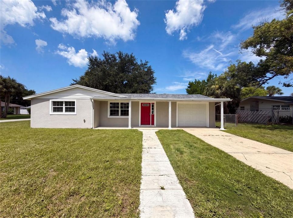 For Sale: $218,000 (2 beds, 2 baths, 1092 Square Feet)
