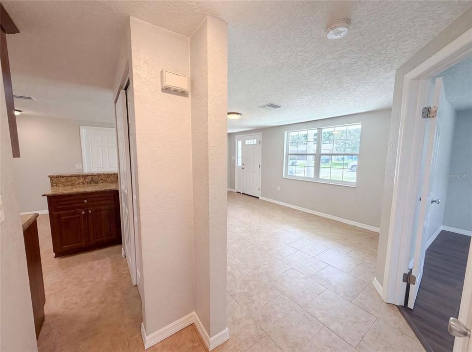 For Sale: $218,000 (2 beds, 2 baths, 1092 Square Feet)