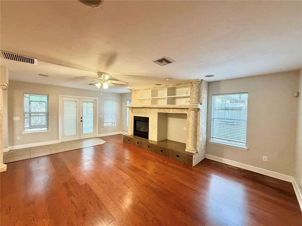 For Sale: $419,900 (3 beds, 2 baths, 2174 Square Feet)