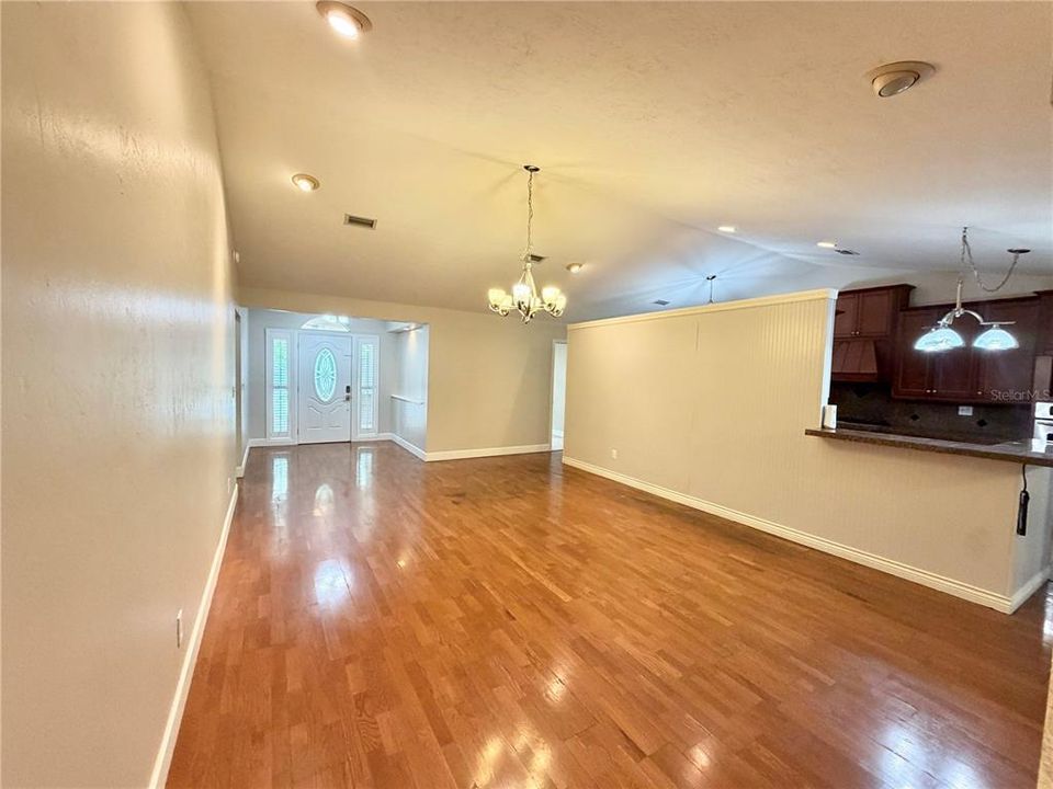 For Sale: $419,900 (3 beds, 2 baths, 2174 Square Feet)