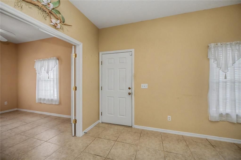 For Sale: $240,000 (2 beds, 2 baths, 1364 Square Feet)