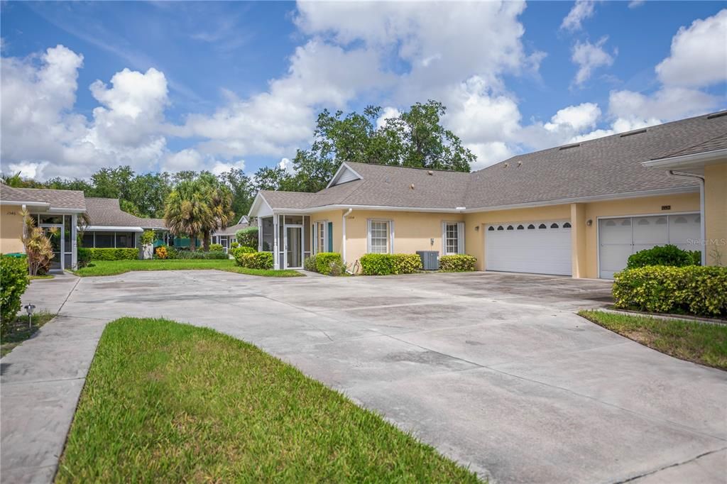 For Sale: $240,000 (2 beds, 2 baths, 1364 Square Feet)