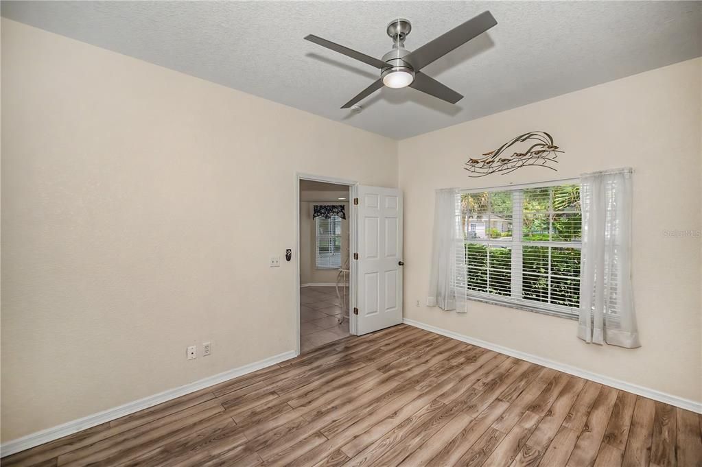 For Sale: $240,000 (2 beds, 2 baths, 1364 Square Feet)