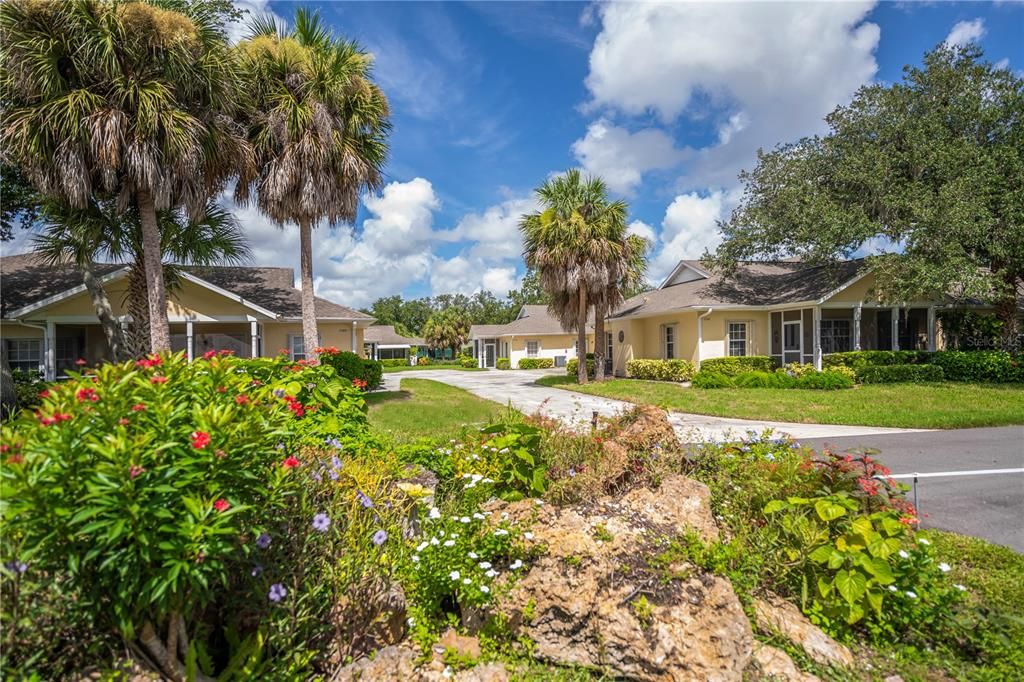 For Sale: $240,000 (2 beds, 2 baths, 1364 Square Feet)