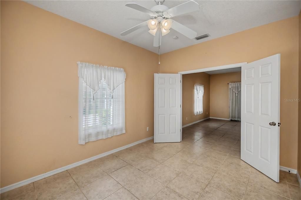 For Sale: $240,000 (2 beds, 2 baths, 1364 Square Feet)