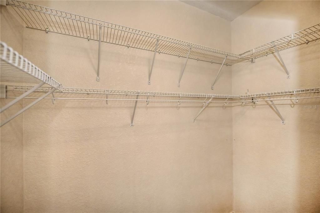 For Sale: $240,000 (2 beds, 2 baths, 1364 Square Feet)