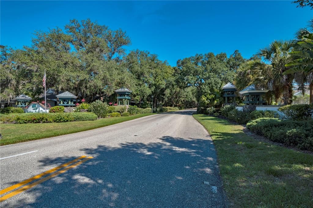 For Sale: $240,000 (2 beds, 2 baths, 1364 Square Feet)