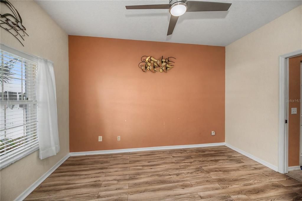 For Sale: $240,000 (2 beds, 2 baths, 1364 Square Feet)