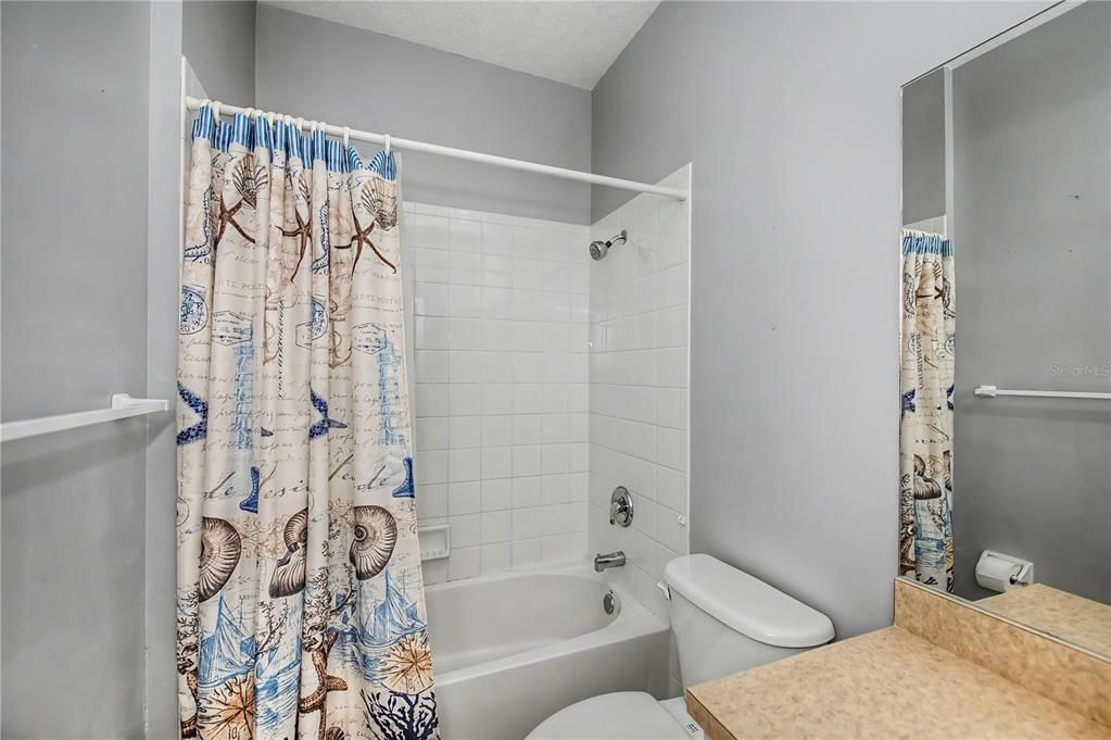 For Sale: $240,000 (2 beds, 2 baths, 1364 Square Feet)