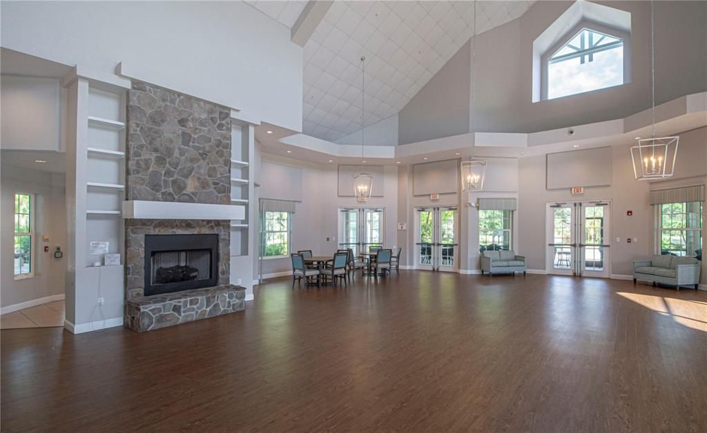 For Sale: $240,000 (2 beds, 2 baths, 1364 Square Feet)