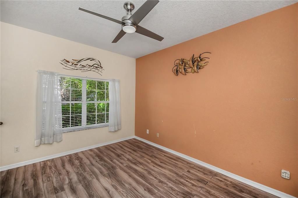 For Sale: $240,000 (2 beds, 2 baths, 1364 Square Feet)