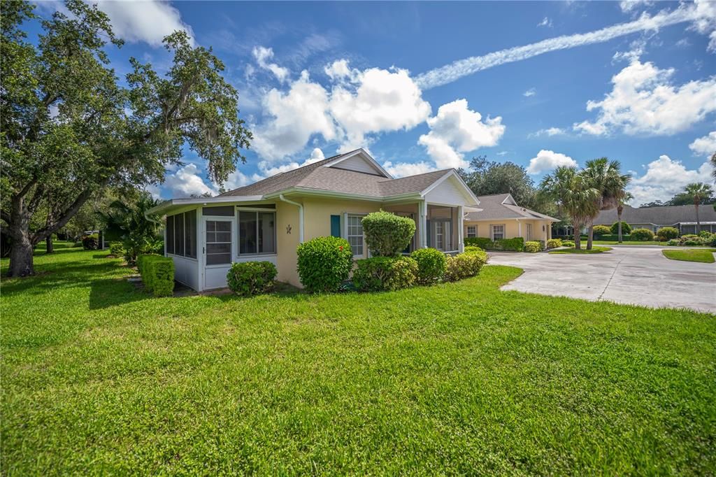 For Sale: $240,000 (2 beds, 2 baths, 1364 Square Feet)