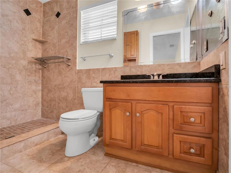 En Venta: $599,900 (3 camas, 2 baños, 1837 Pies cuadrados)