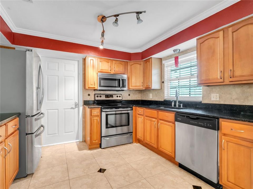 En Venta: $599,900 (3 camas, 2 baños, 1837 Pies cuadrados)