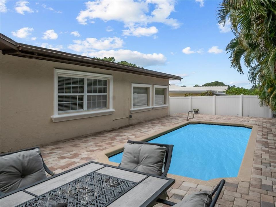 En Venta: $599,900 (3 camas, 2 baños, 1837 Pies cuadrados)