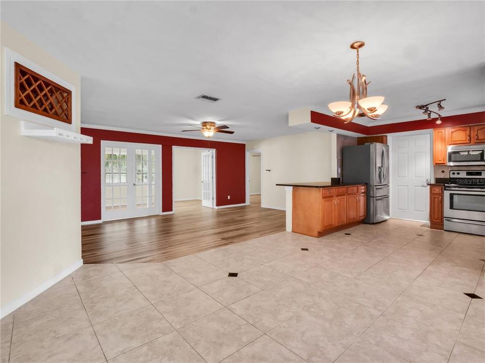 En Venta: $599,900 (3 camas, 2 baños, 1837 Pies cuadrados)