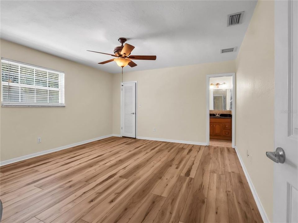 En Venta: $599,900 (3 camas, 2 baños, 1837 Pies cuadrados)